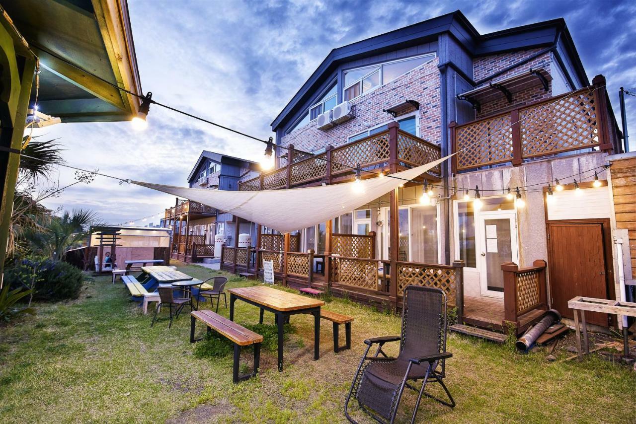 Jeju Sunflower Pension Seogwipo Exterior photo