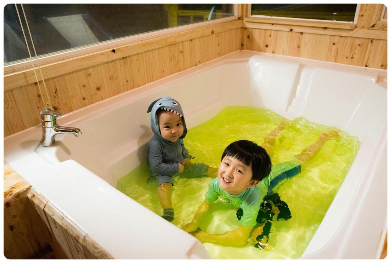 Jeju Sunflower Pension Seogwipo Exterior photo